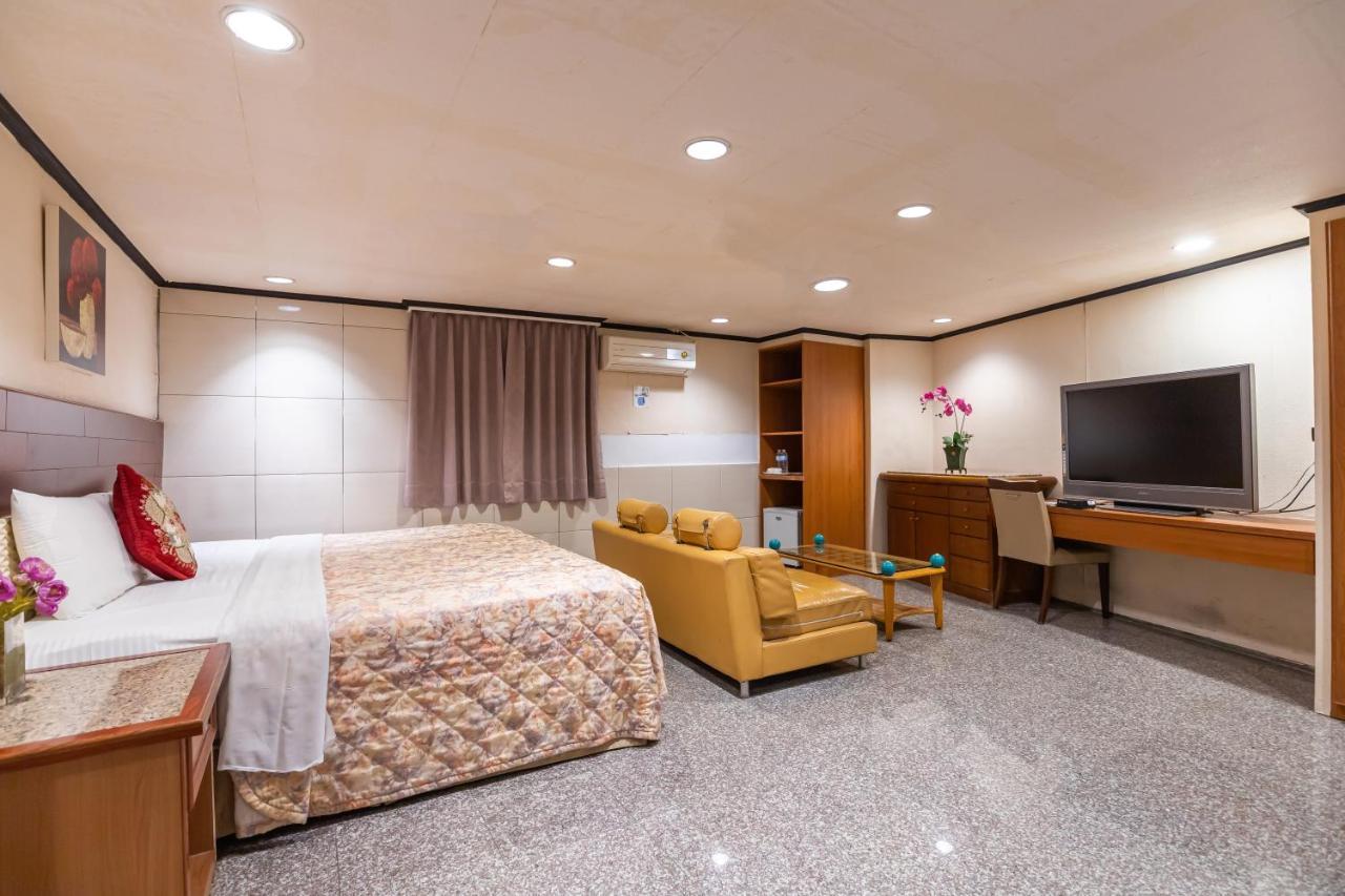 טאויואן Yi Pin Business Hotel מראה חיצוני תמונה